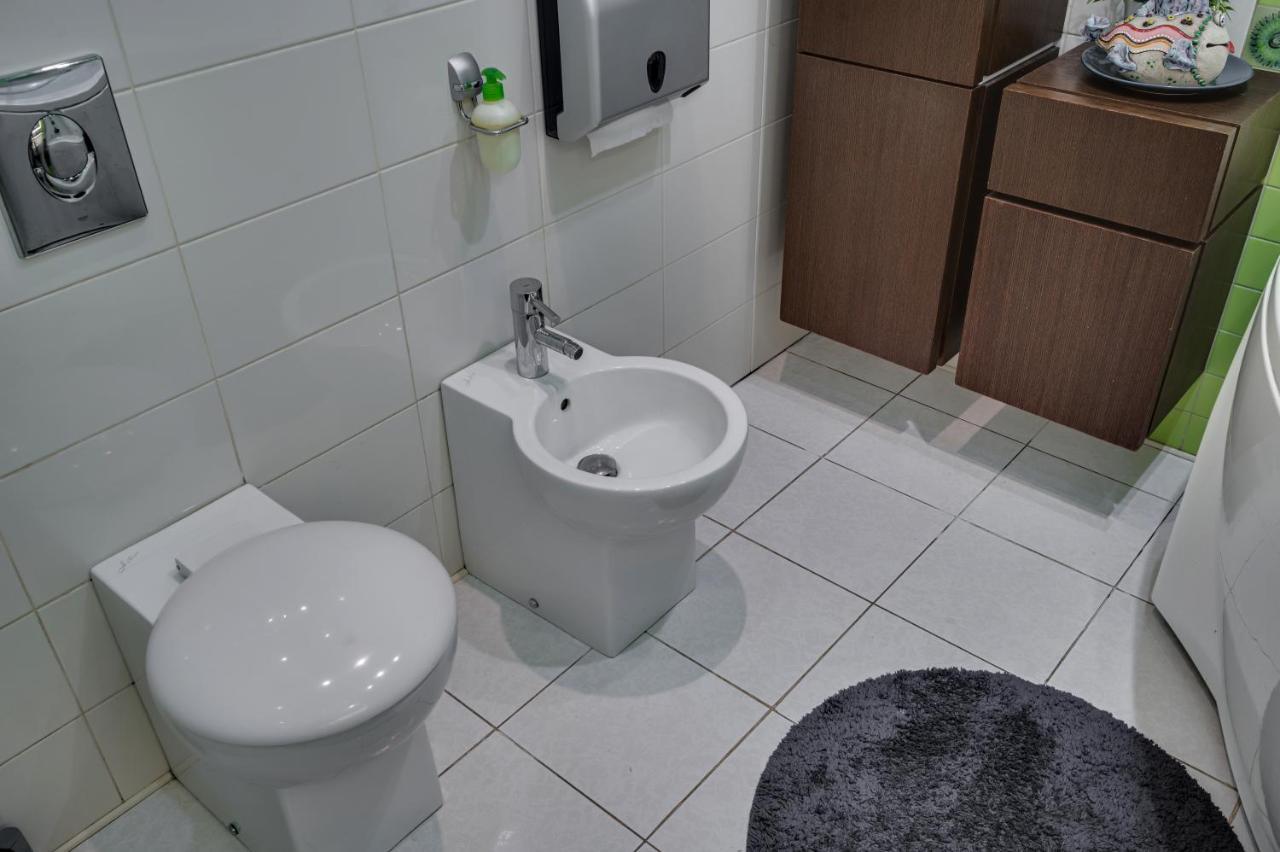 Vip Квартира, Атмосферні Boutique - Apartments Zaporizhia Zewnętrze zdjęcie